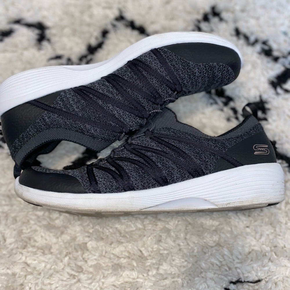 Skechers